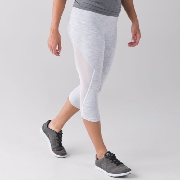 Lululemon Run With The Sun Cropped Leggings 4 White/Gray Pockets - Picture 8 of 8